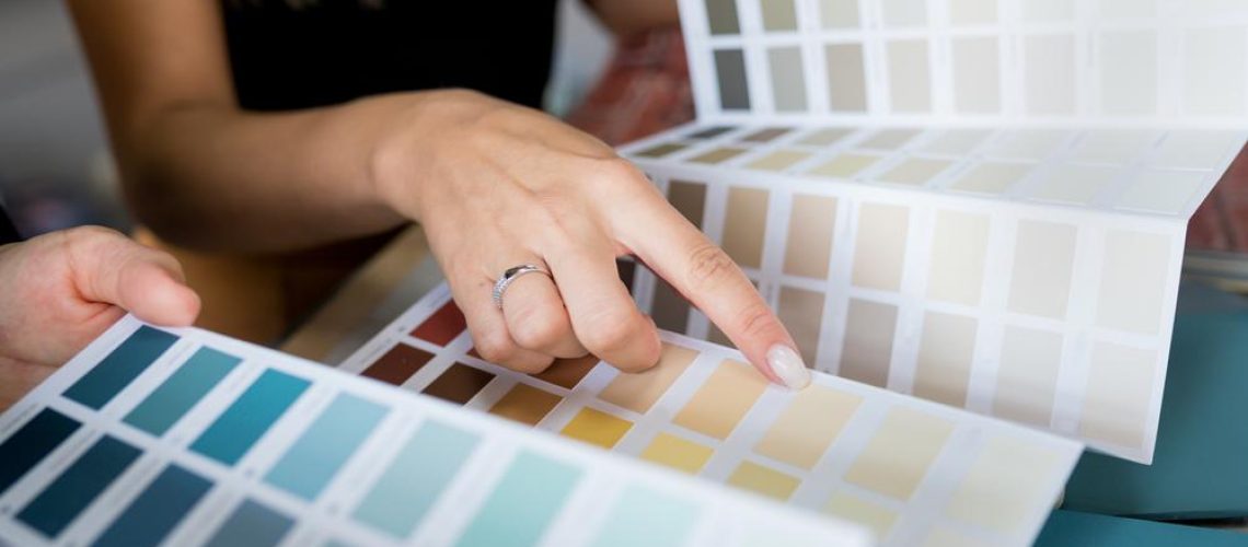 Choosing best colours to sell a house